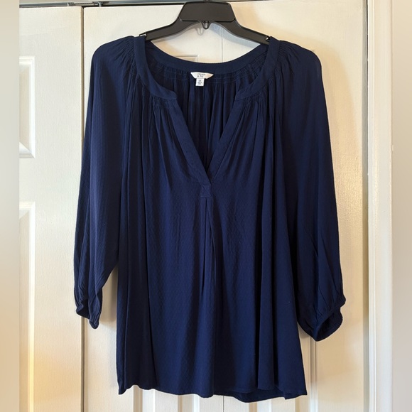NWOT Crown & Ivy navy textured peasant top, size 2X - Picture 2 of 4